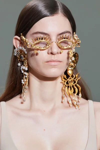 Look 45